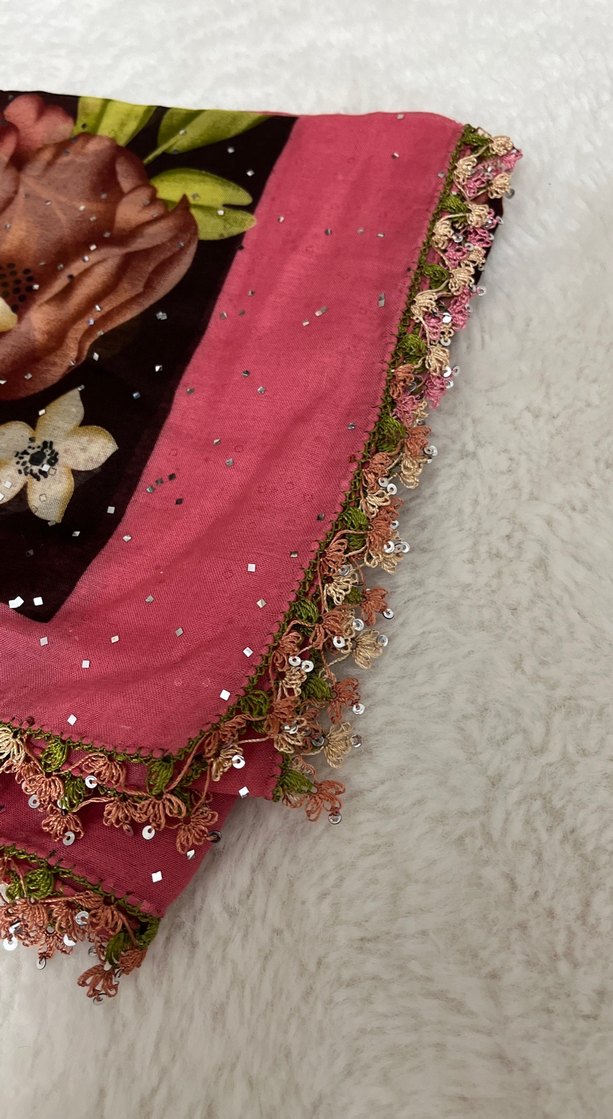 Kadın iğne oyalı eşarp simli - Görsel 2