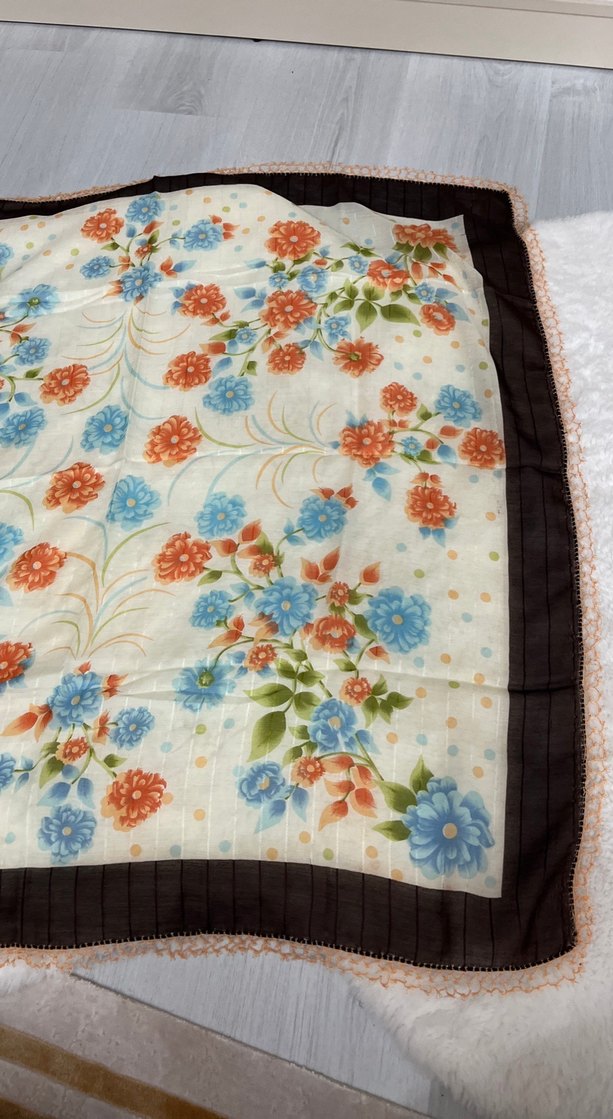 Kadın iğne oyalı eşarp - Görsel 3