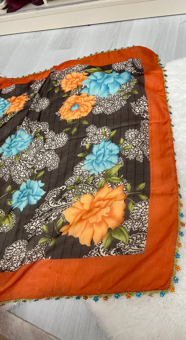 Kadın iğne oyalı eşarp - Görsel 2