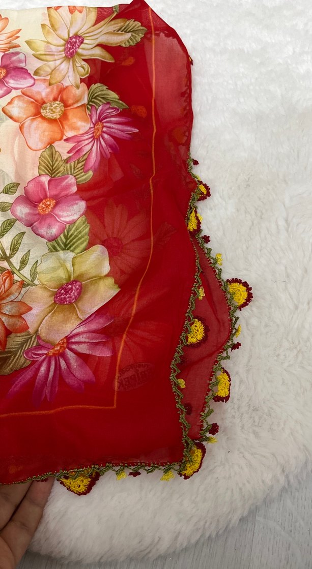 Kadın iğne oyalı eşarp - Görsel 4