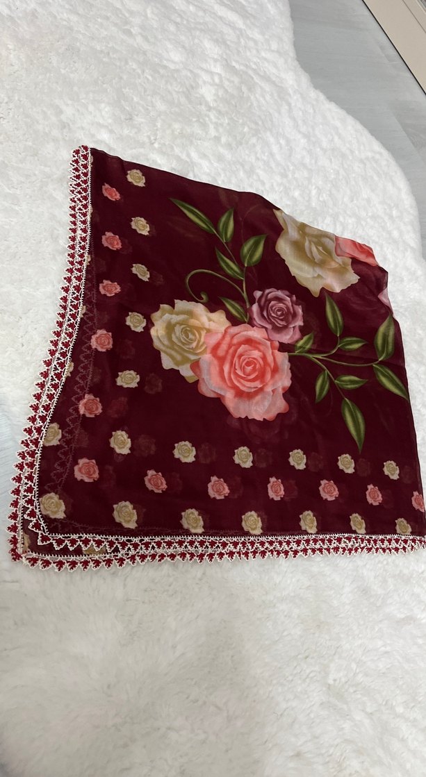 Kadın iğne oyalı eşarp - Görsel 2