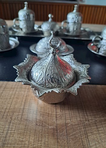 İşlemeli 4 Adet fincan takımı 3 Adet lokumluk tepsi le beraber - Görsel 12