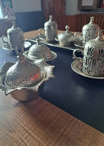 İşlemeli 4 Adet fincan takımı 3 Adet lokumluk tepsi le beraber - Görsel 13