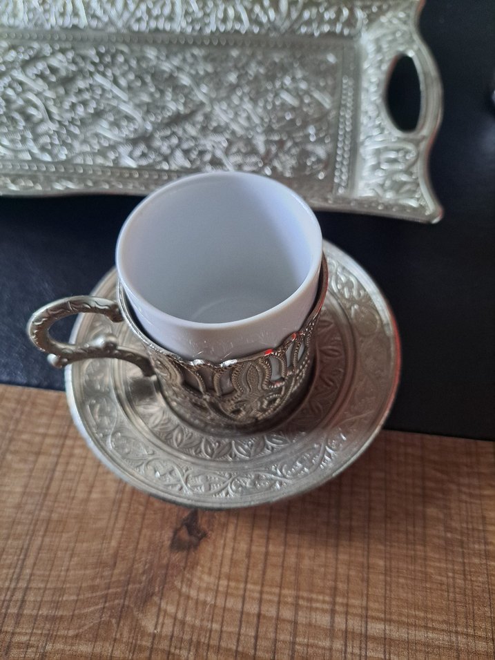 İşlemeli 4 Adet fincan takımı 3 Adet lokumluk tepsi le beraber - Görsel 5