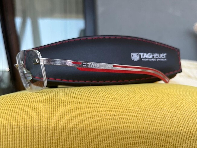 TAGHEUER Avant-Garde çerçeve UNISEX