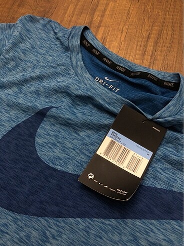 Dri-fit Nike T-shirt - Etiketi Üstünde
