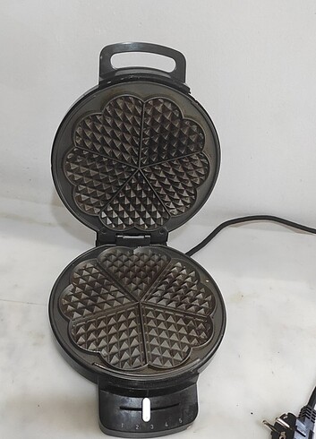 WAFFLE MAKİNESİ 