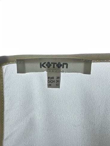 38 Beden beyaz Renk Koton Bluz %70 İndirimli.