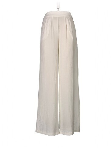 Bershka Kumaş Pantolon %70 İndirimli.