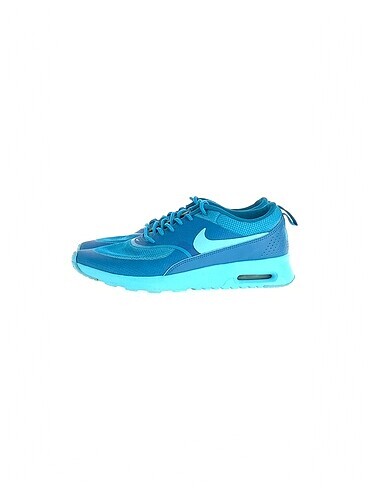 Nike Spor Ayakkabı %70 İndirimli.