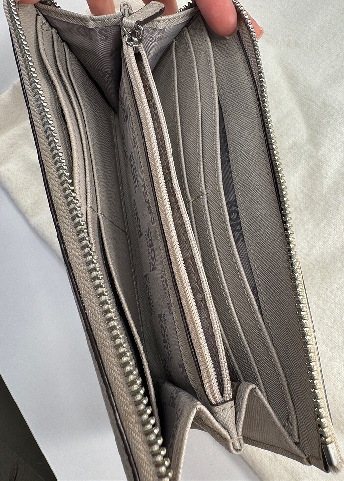 Michael Kors Krem Cüzdan - Görsel 5