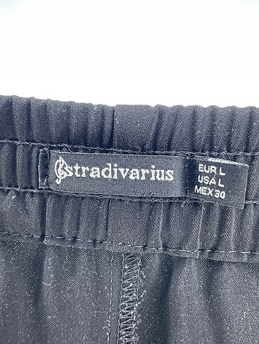 l Beden siyah Renk Stradivarius Düz Kesim %70 İndirimli.