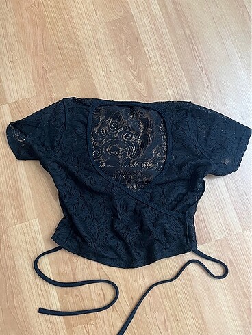 Dantel Crop