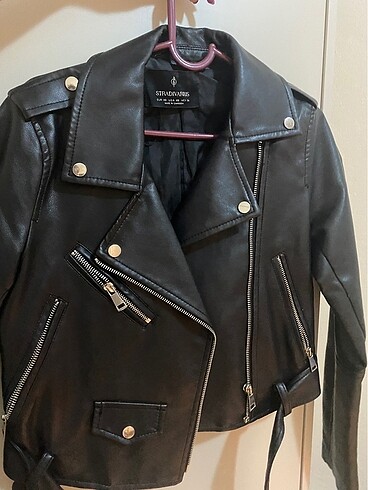 xs Beden Stradivarius siyah ceket