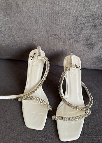 Beyaz  Detaylı Topuklu Ayakkabı - Görsel 2