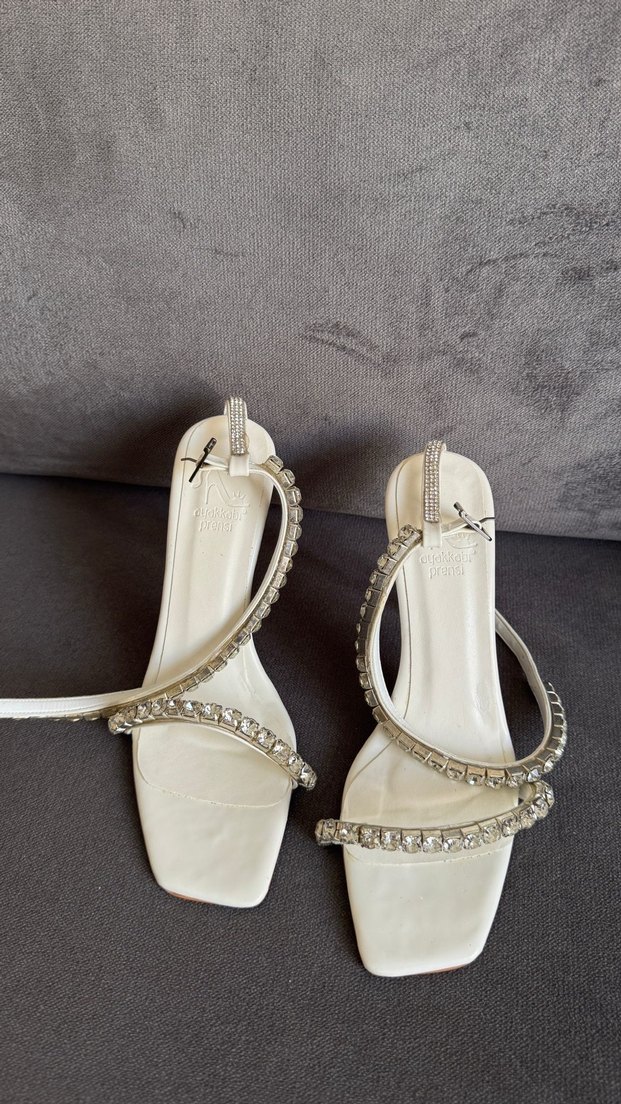 Beyaz  Detaylı Topuklu Ayakkabı - Görsel 2