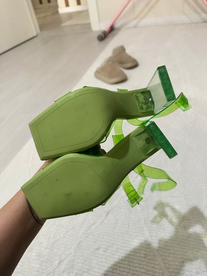Yeşil Şeffaf Bantlı Blok Topuklu Sandalet - Görsel 3