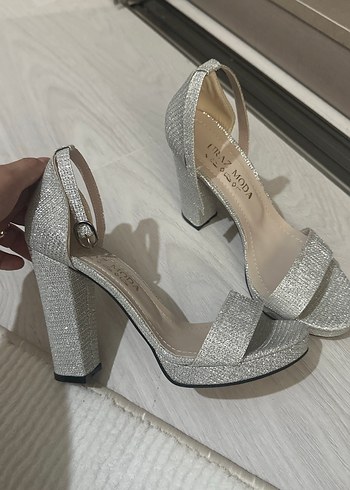 Gri Simli Klasik Topuklu Abiye Ayakkabı - Görsel 2