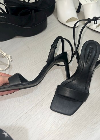 Stradivarius topuklu - Görsel 2