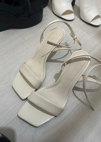 Bej Minimalist Stiletto Topuklu Kadın Sandalet - Görsel 3