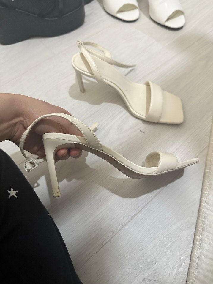 Bej Minimalist Stiletto Topuklu Kadın Sandalet - Görsel 2