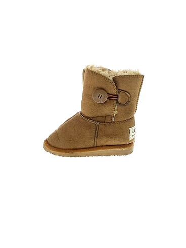 Ugg Bot %70 İndirimli.