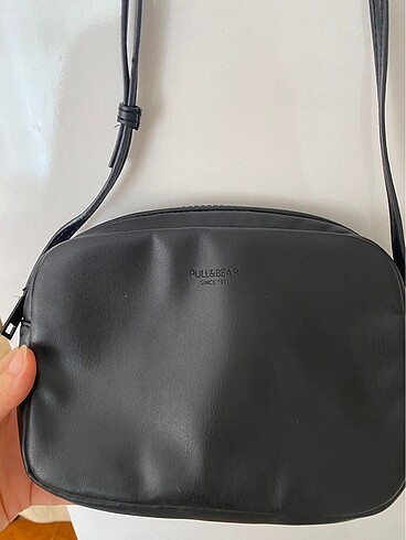 Pull and Bear Pull and bear askılı çanta