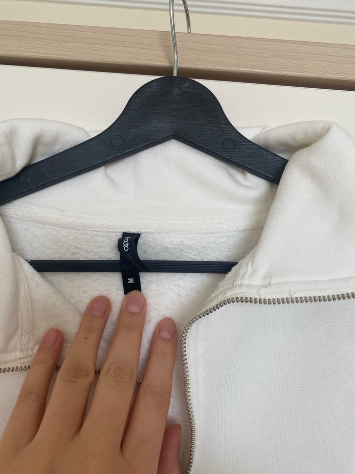 Beyaz Sweatshirt - Görsel 2