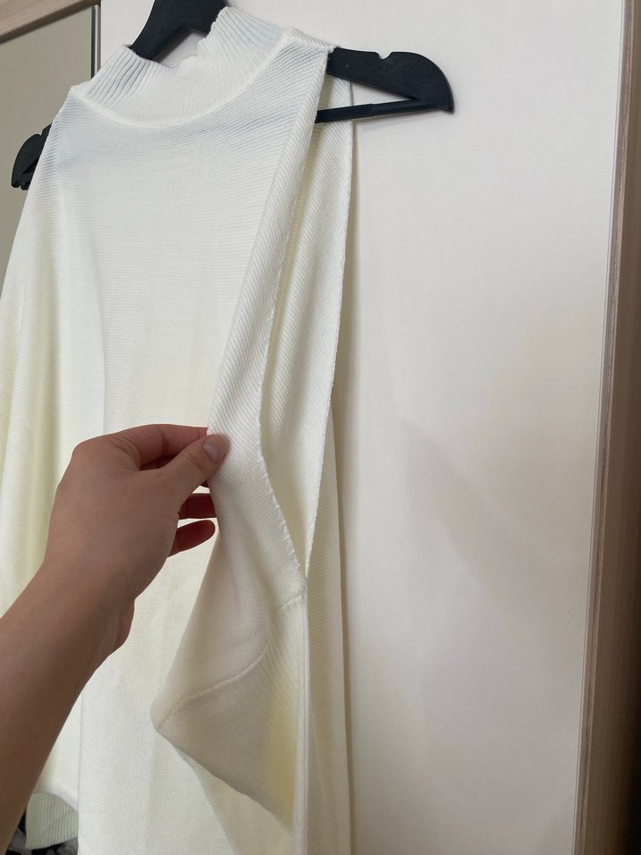 Beyaz Kolsuz Kazak - Görsel 2