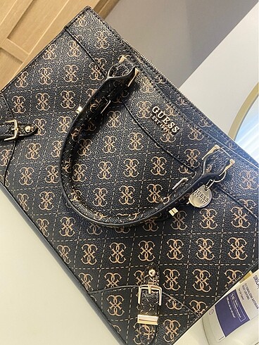Guess Guess spark M postacı çanta