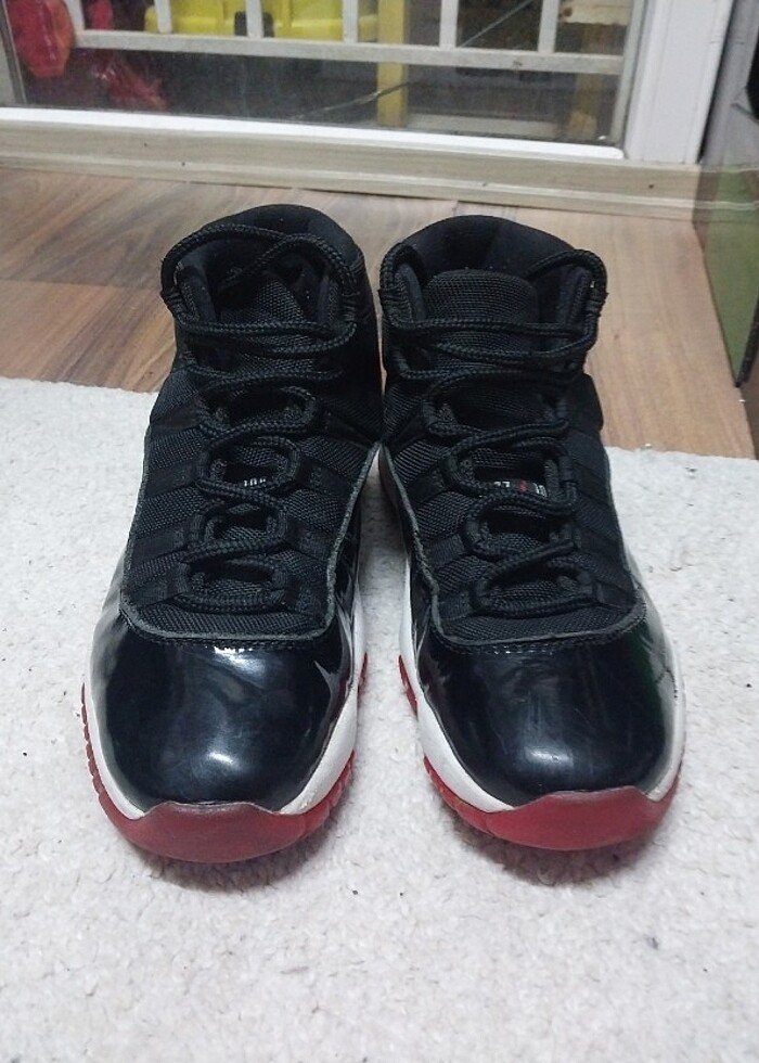 Jordan 11 retro bred - Görsel 2