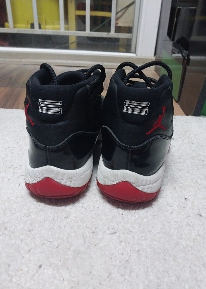 Jordan 11 retro bred - Görsel 3