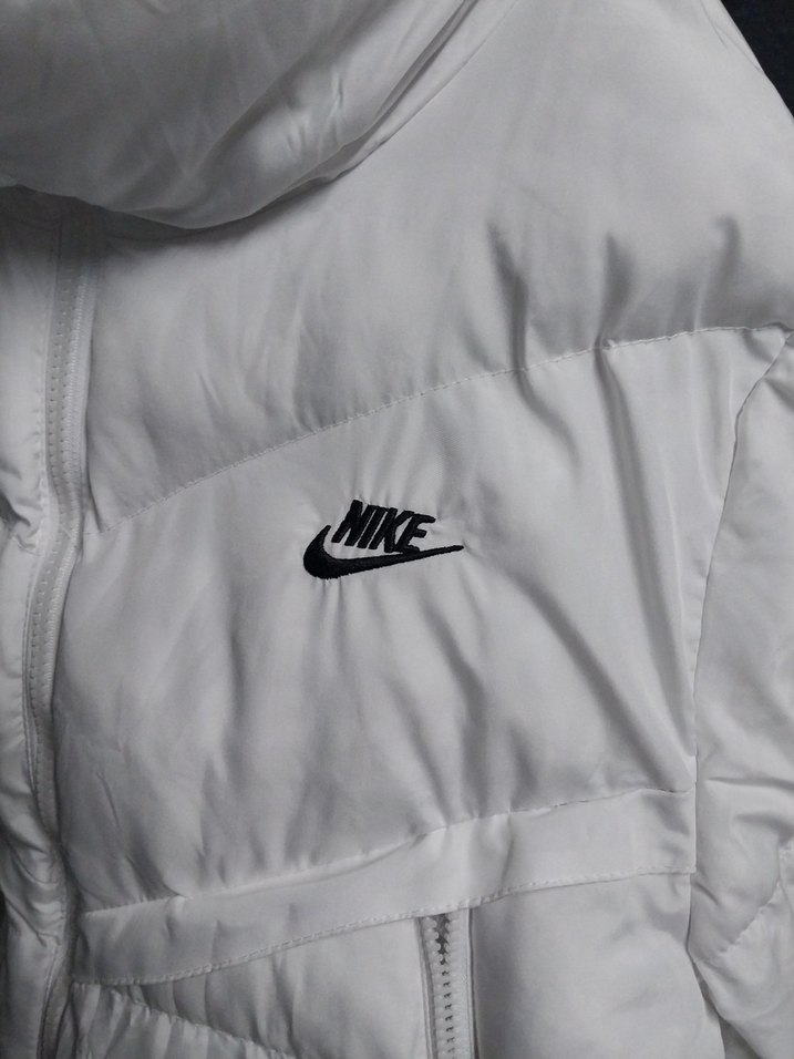 Beyaz Nike Fermuarlı Kadın Kışlık Mont - Görsel 3