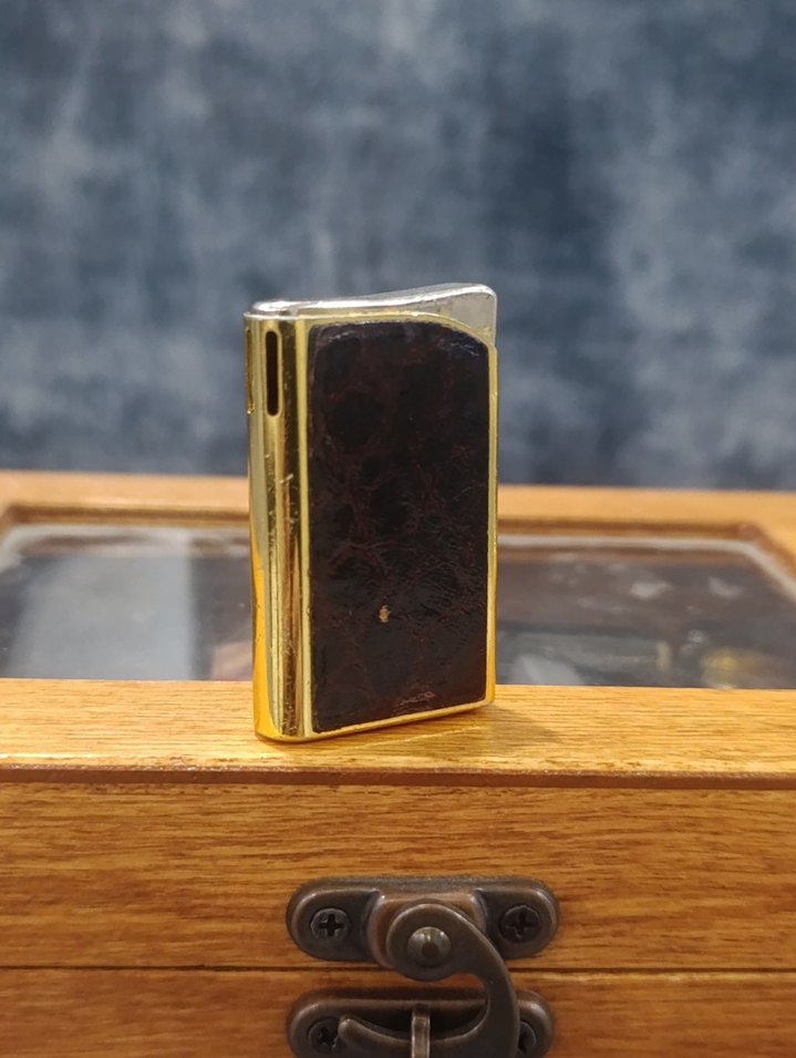 Koyu Altın Renkli Dekoratif Çakmak - Görsel 2