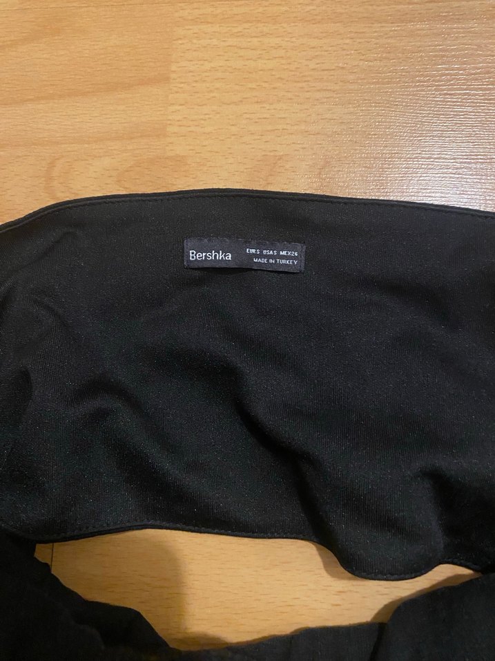 Bershka Kayık Yaka Siyah Uzun Kollu Mini Elbise - Görsel 4