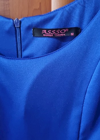 Parlak Mavi V Yaka Kolsuz Elbise - Görsel 3