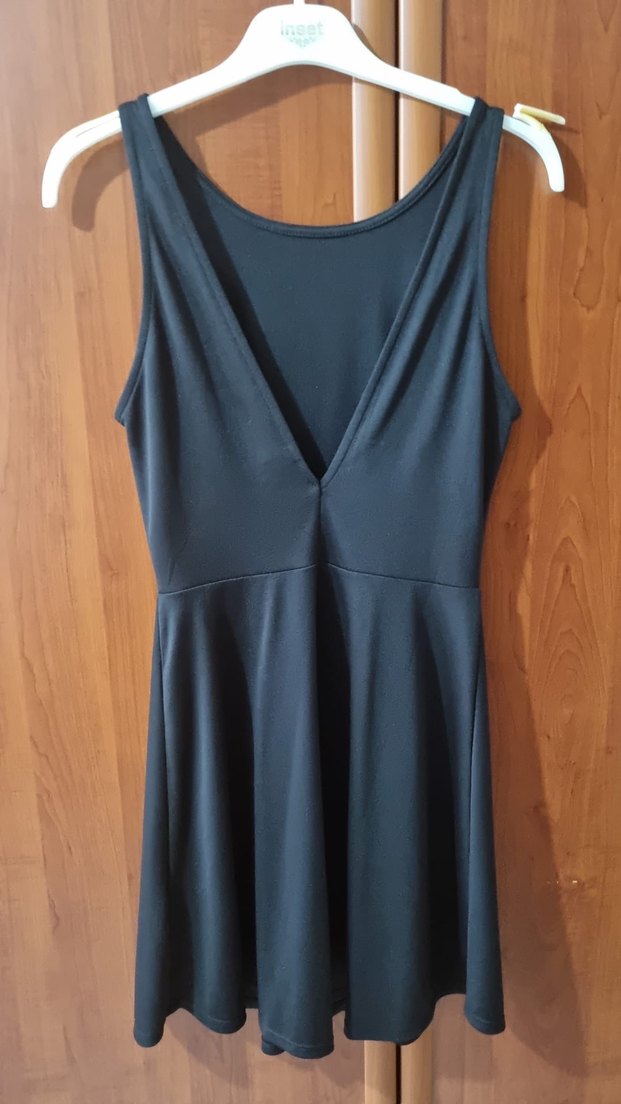 H&M Siyah Sırt Dekolteli Kısa Kadın Elbise - Görsel 2