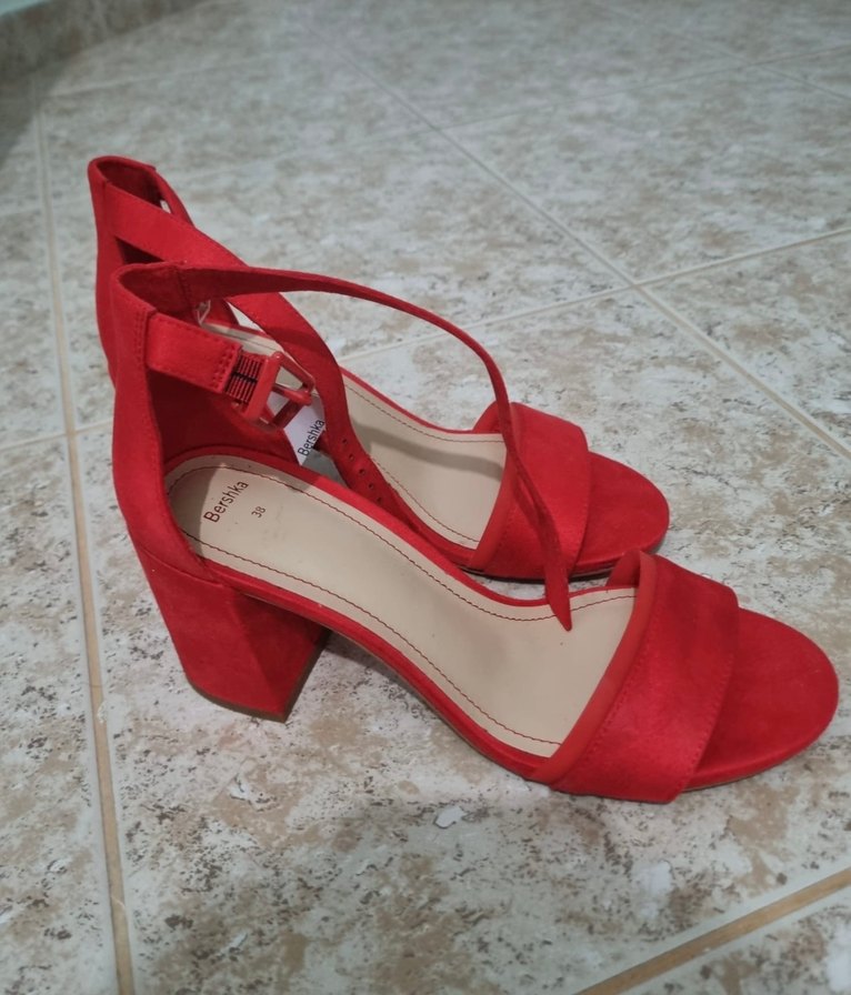 BERSHKA Kırmızı Süet Tokalı Topuklu Kadın Ayakkabı - Görsel 5