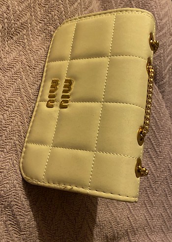 Miu Miu Sarı Deri Zincir Detaylı Kadın Çanta