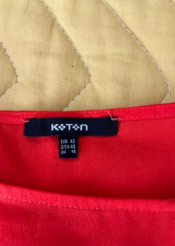 Kısa Kollu Kırmızı Fırfırlı Bluz - Görsel 4