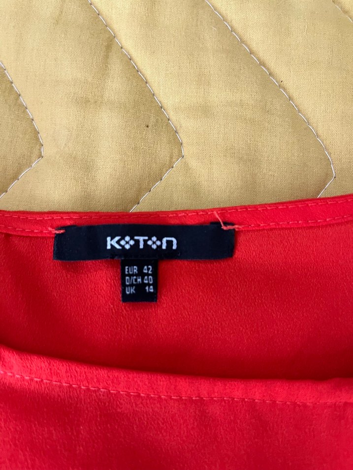 Kısa Kollu Kırmızı Fırfırlı Bluz - Görsel 4