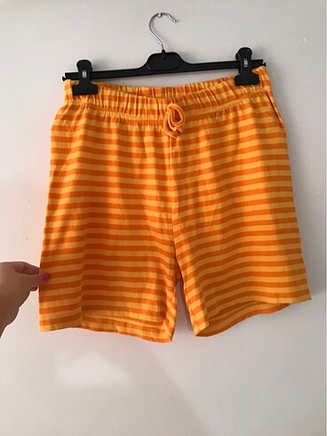 H&M Sarı çizgili şort