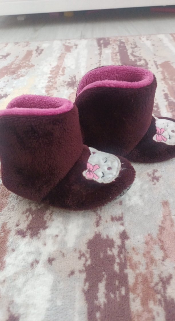 Kız Çocuk Kahverengi Nakışlı Sıcak Ev Terliği - Görsel 4