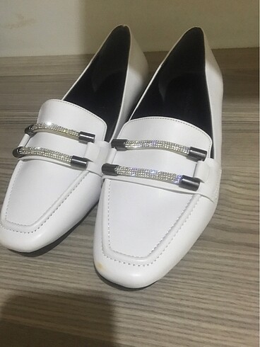 Y-London Beyaz babet