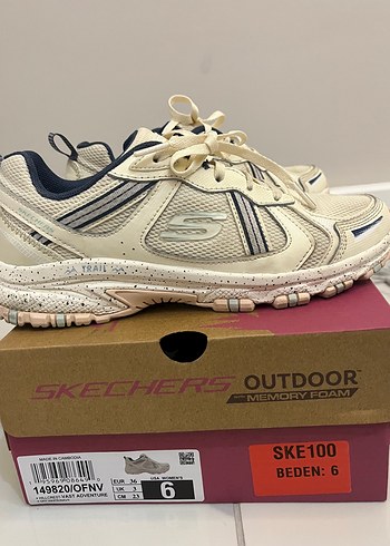 Beyaz Skechers Outdoor Kadın Spor Ayakkabı