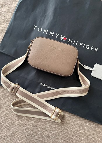 Tommy Hilfiger Çantası - Görsel 4