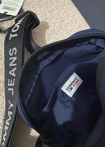 Tommy hilfiger çanta - Görsel 2