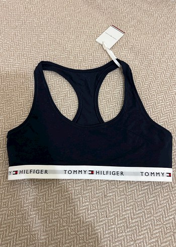 Tommy Hilfiger m