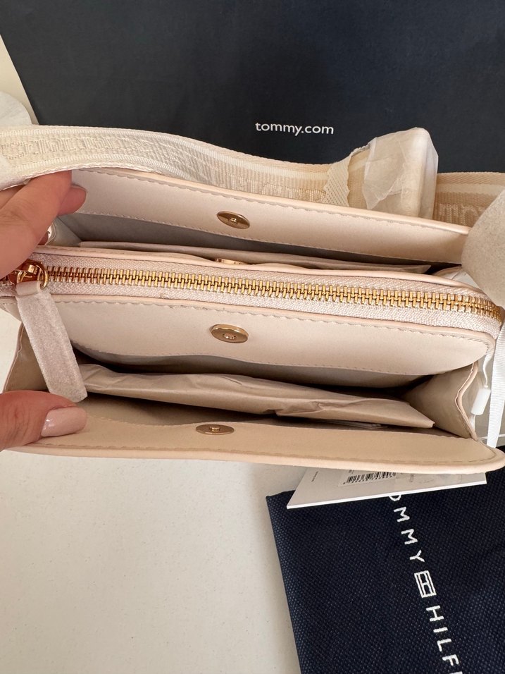 Tommy Hilfiger Beyaz Deri Kadın Çapraz Çanta - Görsel 4