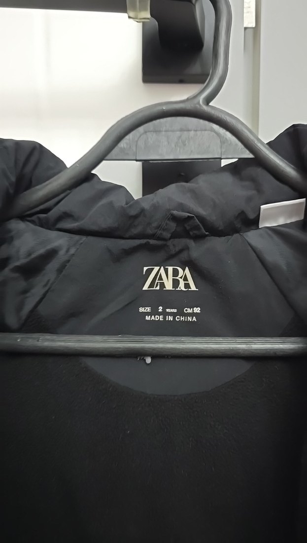 Siyah Uzun Kollu Bebek Kışlık Mont - Görsel 3